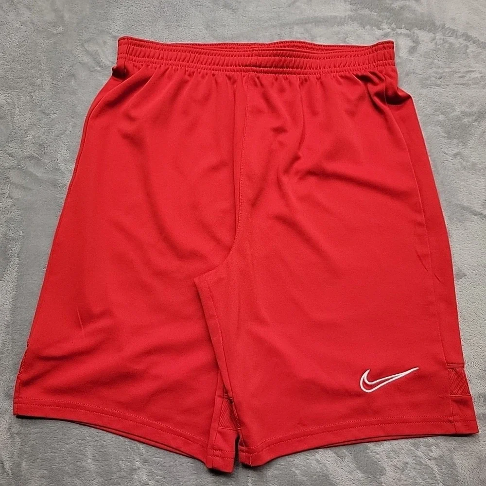 Nike Shorts Boys XL Red Dri-FIT Athletic Basketball Soccer Gym Training